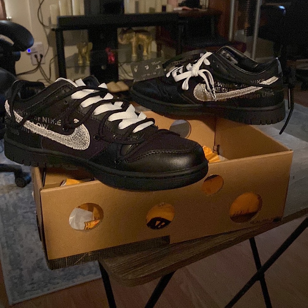 Black Off white Dunks lot 50/50